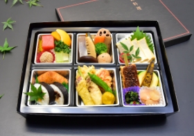 精進折り詰め　3,300円